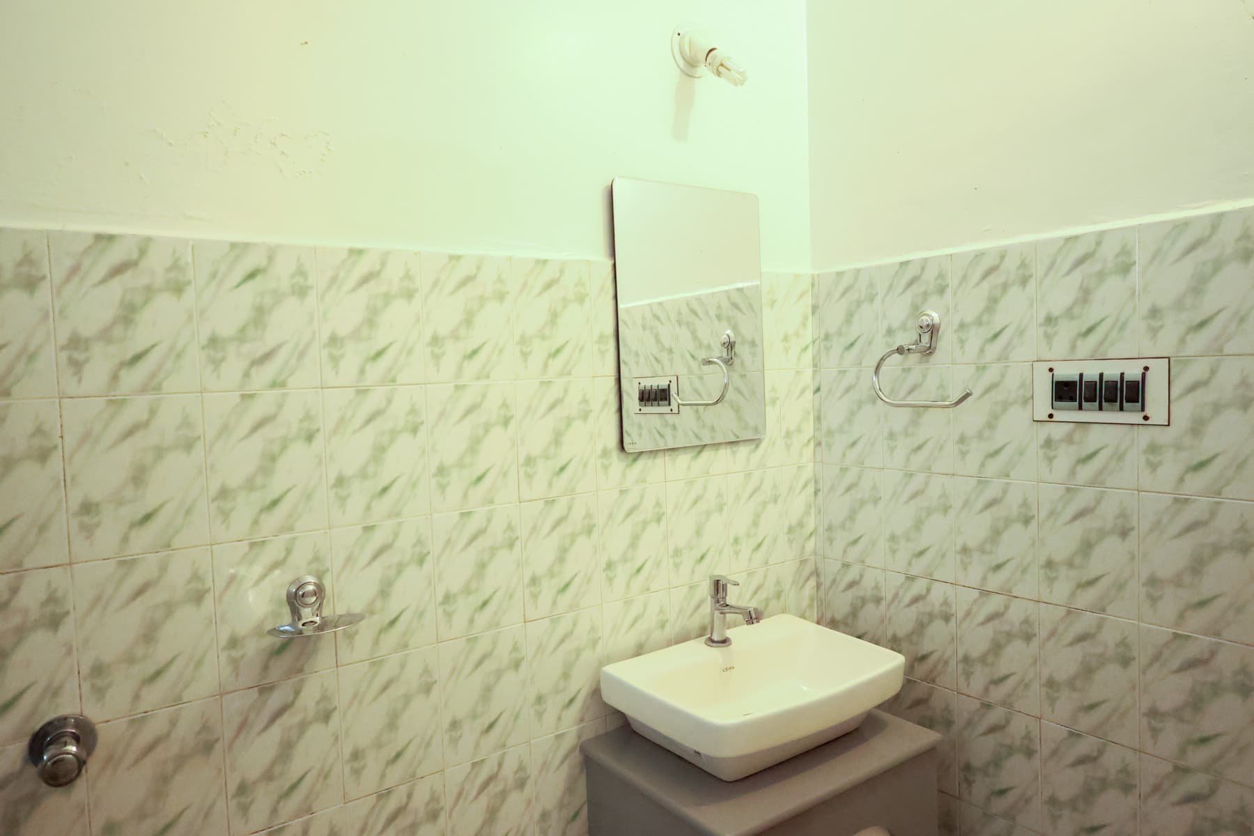 Classic Room thumbnail 5